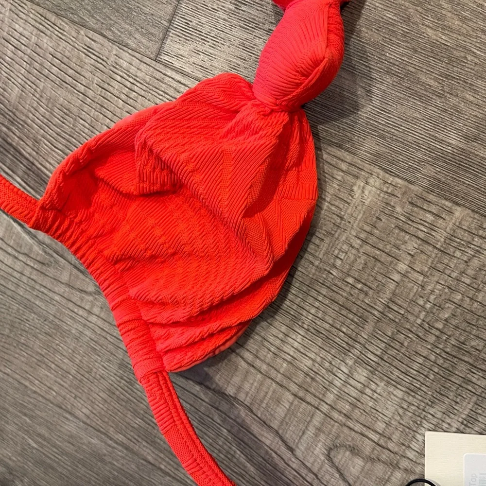 NWT! FELLA Swim Pico Halter Bandeau Bikini Top M Red - Picture 4 of 5
